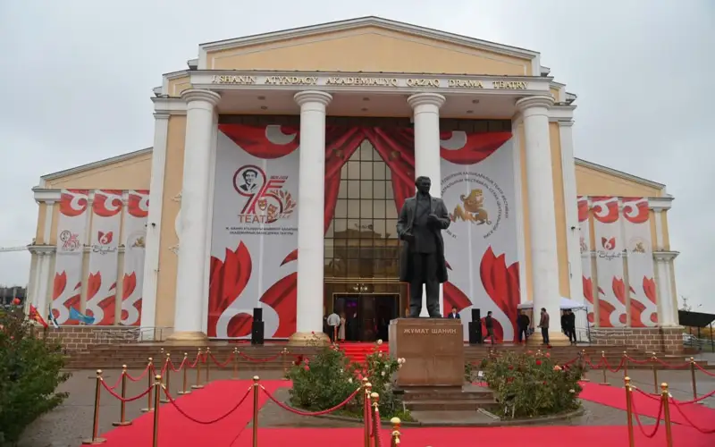 фестиваль театров в Шымкенте