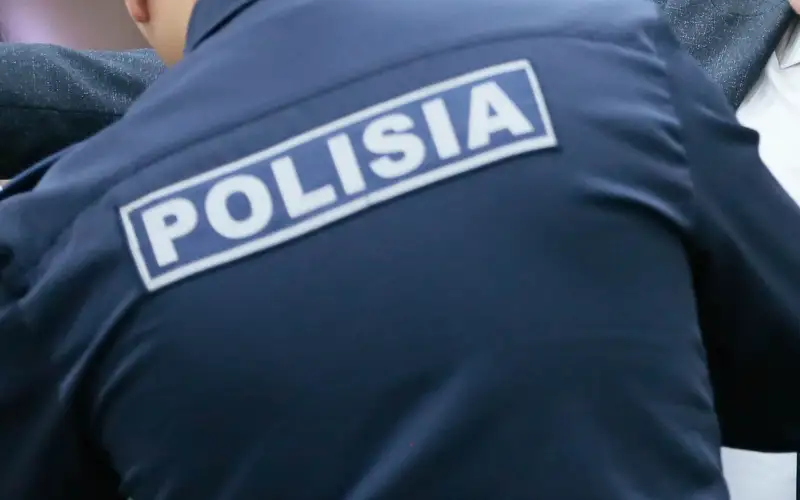 Полицейский получил ножевое ранение в ходе драки в Алматы