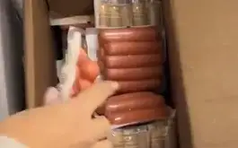 Сосиски со свининой в школьной столовой возмутили депутата в Павлодаре