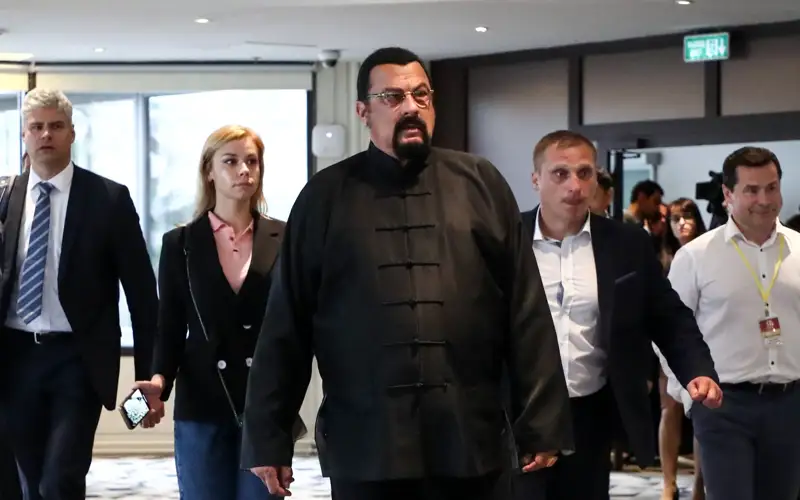 Стивен Сигал