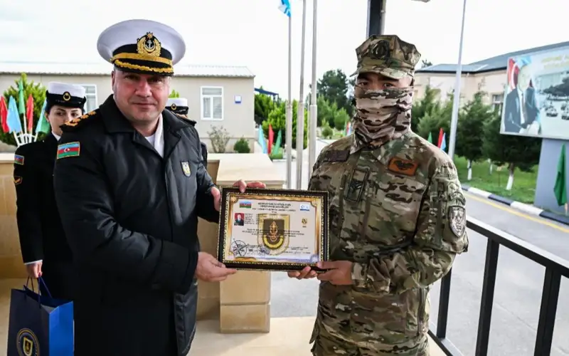 Қазақстандық әскери қызметшілер Әзербайжанда теңіз арнайы күштерінің курстарынан өтті