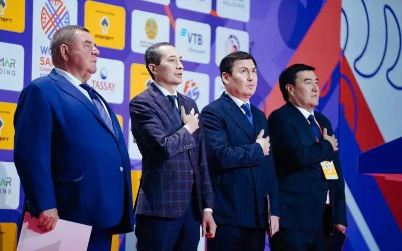 В Астане стартовал чемпионат мира по самбо самбо