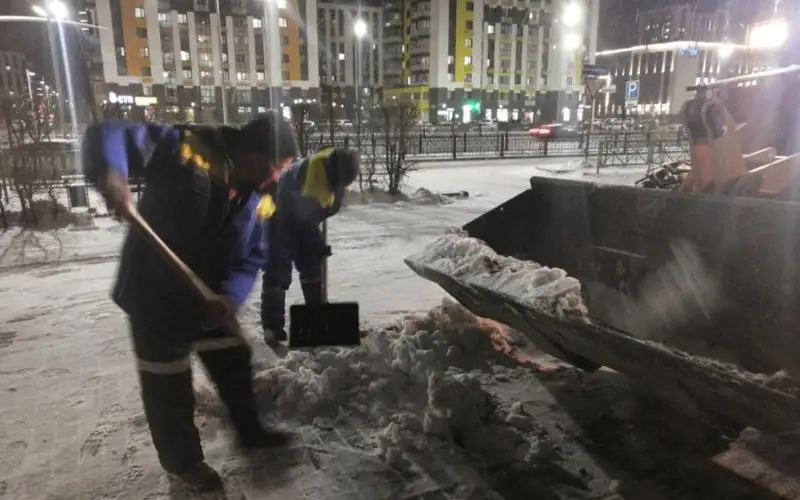 Коммунальные службы перешли на круглосуточный режим в Астане