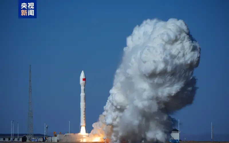 Китай запустил коммерческую ракету с 15 спутниками