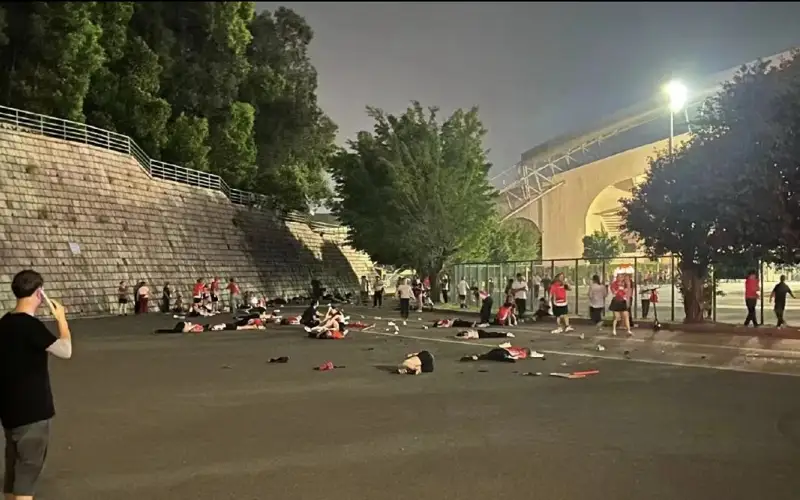 наезд внедорожника на людей в Китае