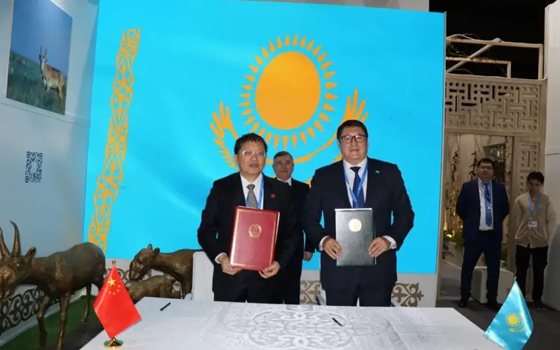 Алмасадам Саткалиев подписал документы на саммите СОР 29
