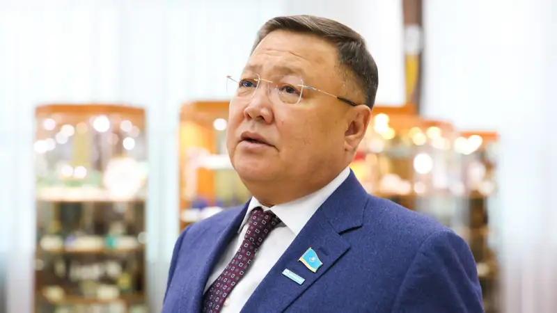 Ýlasbek Sadıbekov