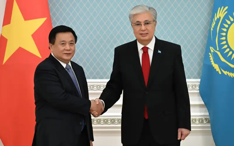 Касым-Жомарт Токаев принял члена Политбюро ЦК Компартии Вьетнама 