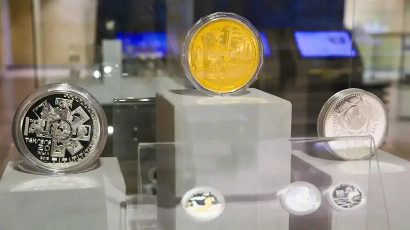 монеты, тенге