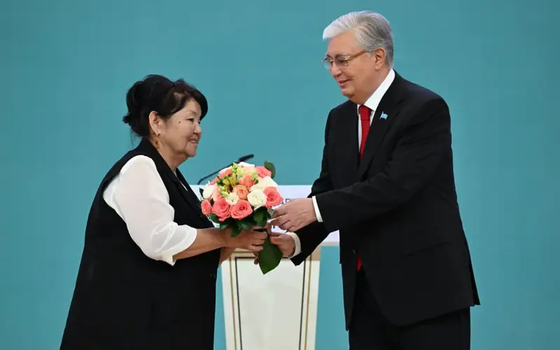 Президент вручил госнаграды представителям АПК