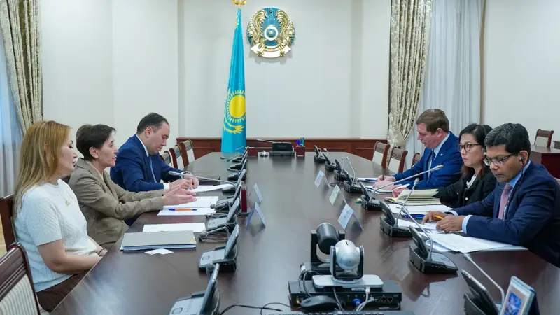 Тамара Дуйсенова встретилась с исполнительным директором Азиатского банка развития Шарлоттой Жюстин Диокно-Сикат.