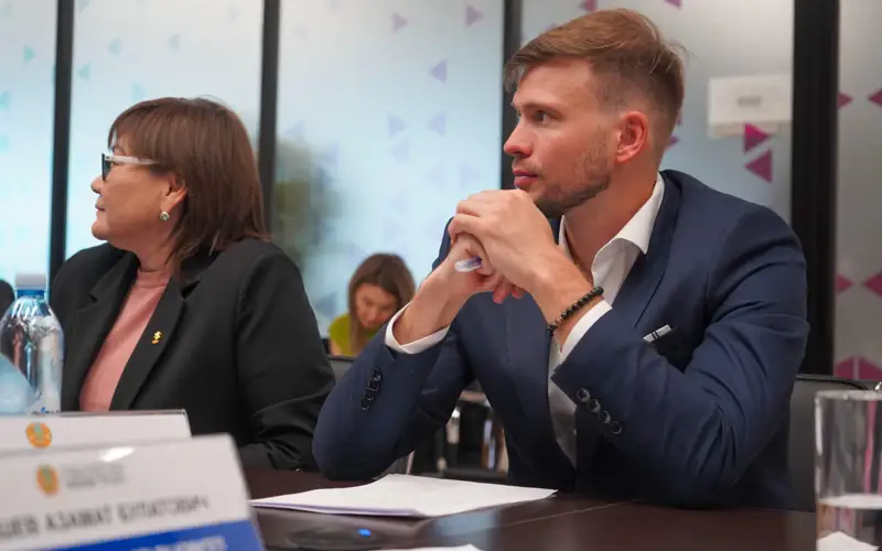 Head coach Alexander Pavfilov