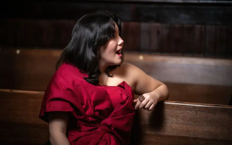 Вокалистка из Казахстана Аделина Мухаметжанова