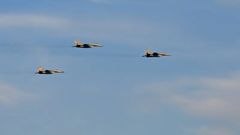 әскери ұшақ