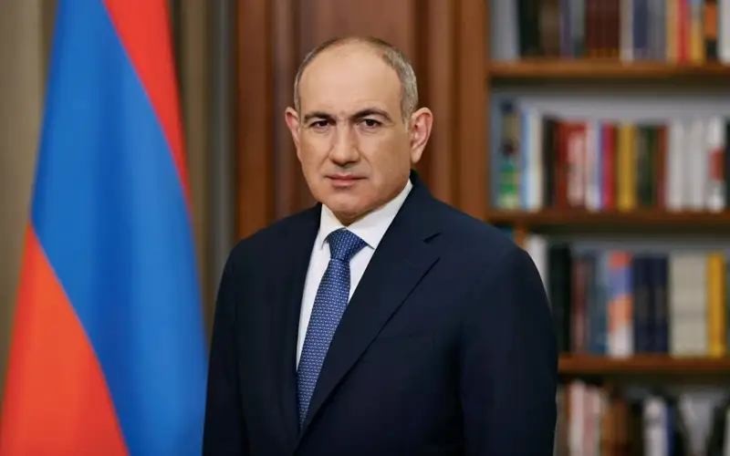 Никол Пашинян попросил ряд высокопоставленных чиновников покинуть свои посты