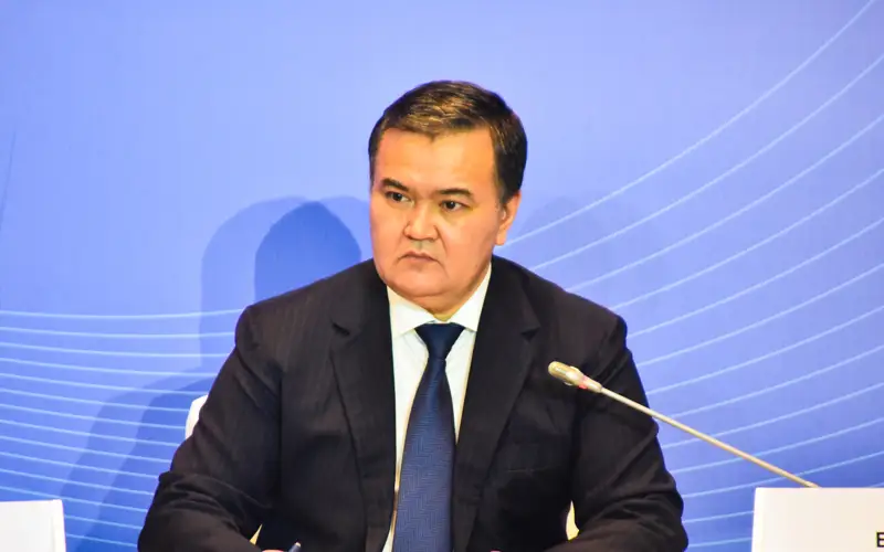 Женис Касымбек