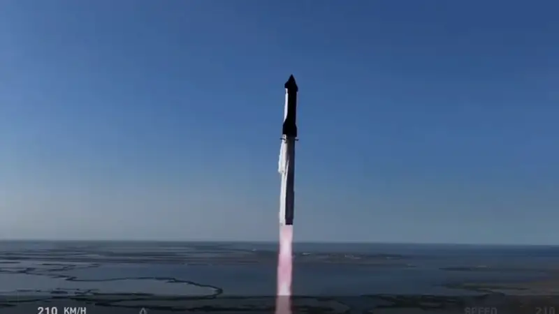 SpaceX's Starship fails in second test flight with explosions