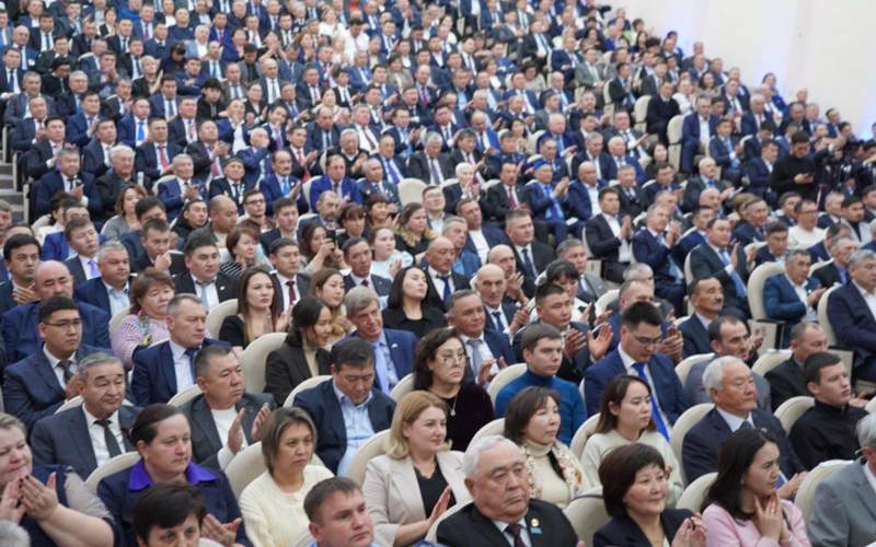 Свыше 200 акмолинцев наградили в честь Дня работника сельского хозяйства Свыше 200 акмолинцев наградили в честь Дня работника сельского хозяйства