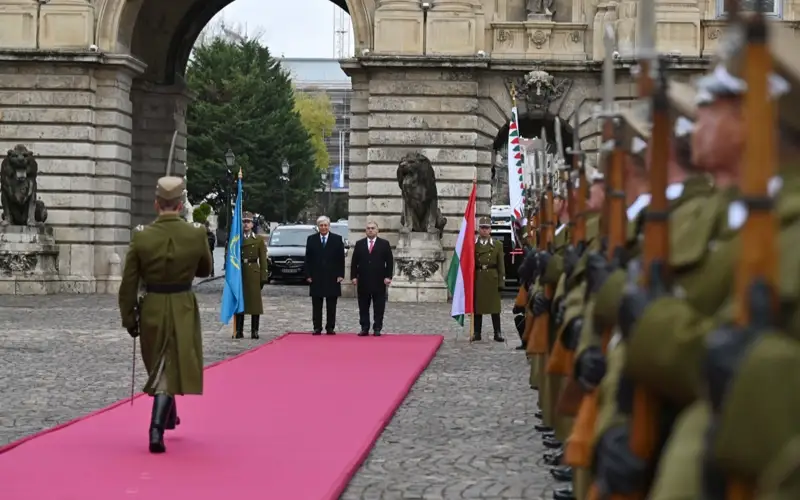 Тоқаевты қарсы алу рәсімі