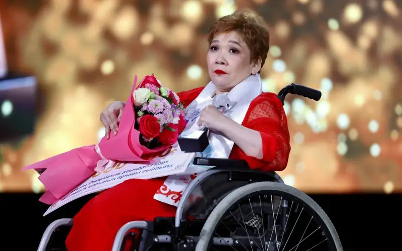 Людей с инвалидностью, добившихся особых результатов в общественной деятельности, наградили в Астане