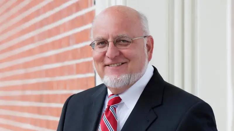 Бывший глава Центров заболеваний США заявил, что ковид был создан в США