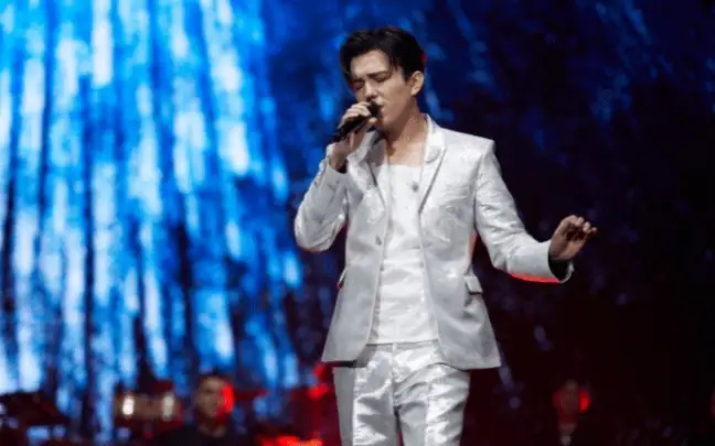 Sold-out in Düsseldorf: Crowd sings along at Dimash's STRANGER Show 