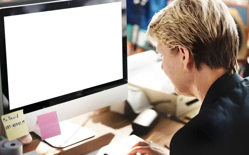 люди комп сбой