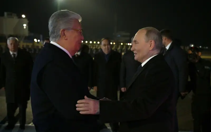 Касым-Жомарт Токаев встретил Президента РФ Владимира Путина