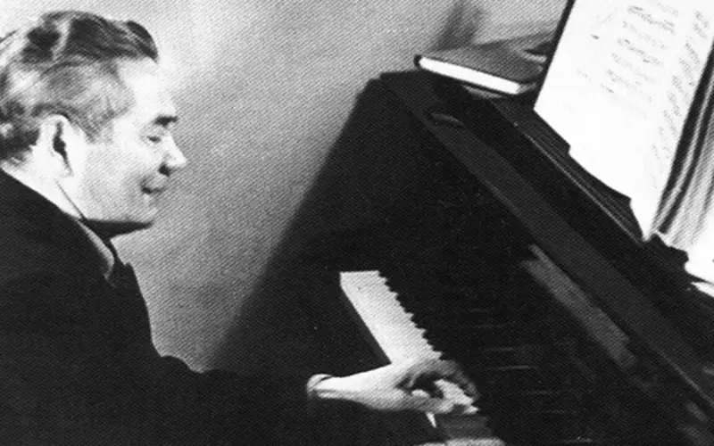  Ахмет Жұбанов 