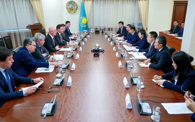 ҚР Премьер-министрінің бірінші орынбасары Роман Скляр «China Huadian Corporation Ltd.» компаниясының басшылығы