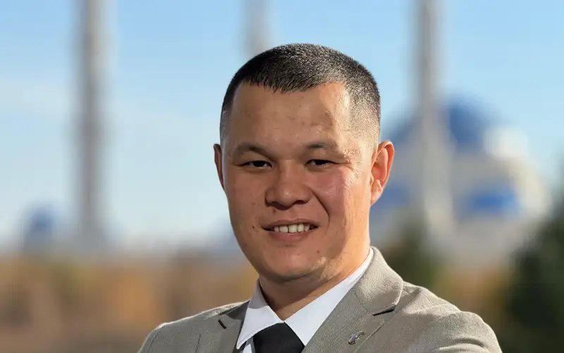 Религиовед, Али Укенов