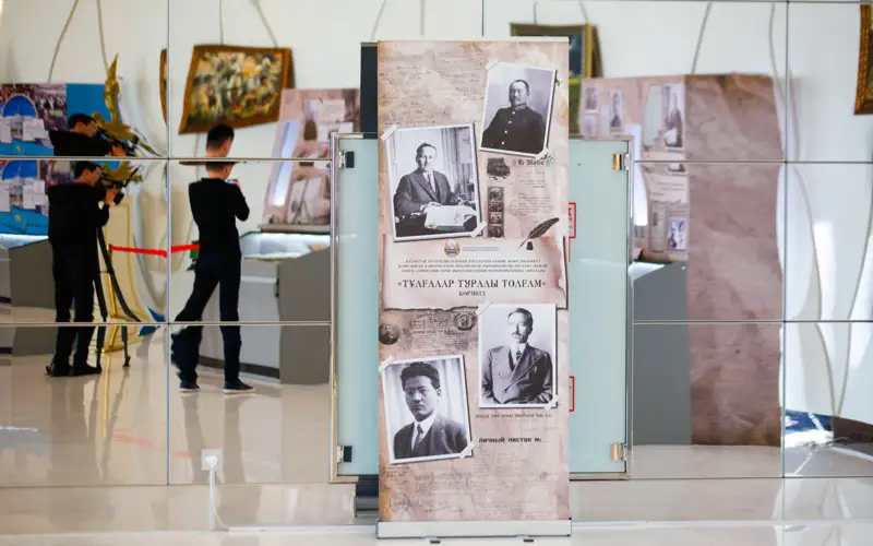 Astanada M.Tynyshpaev, M.Shoqaı, S.Seıfýllın, T.Rysqulovqa arnalǵan kórme ashyldy 