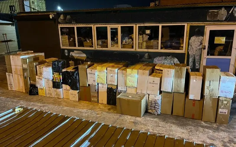 Почти 50 тысяч пачек безакцизных сигарет изъяли в Караганде