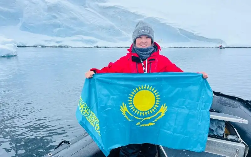 Антарктида суларын алғаш жүзіп өткен қазақ қызы туралы не білеміз