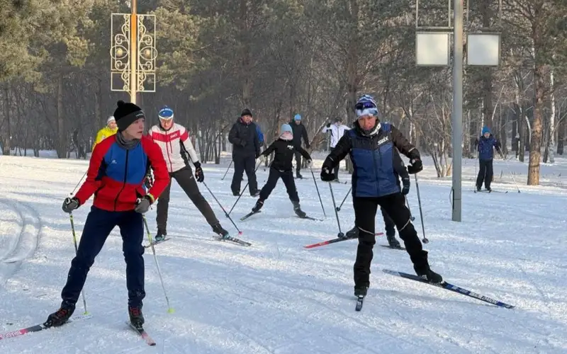 Бұқаралық шаңғы тебу: Астанада қысқы спорт түрлерінің маусымы басталды