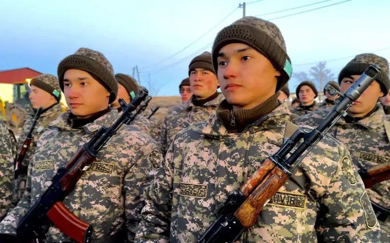 Егіздер әскери қызметте