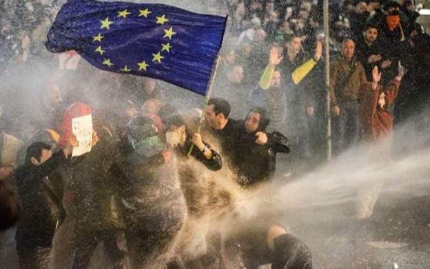 Protesty v Grýzıı – polıtıcheskoe samoopredelenıe ılı tsena evroıntegratsıı 