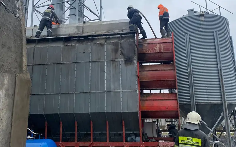 Pavlodarda úsh birdeı astyq keptirgishte órt shyqty