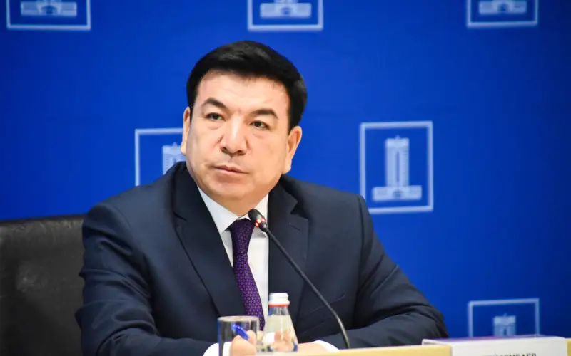  Мектептерде жаңажылдық мерекеге ақша жинауға тыйым салынған – Министр 