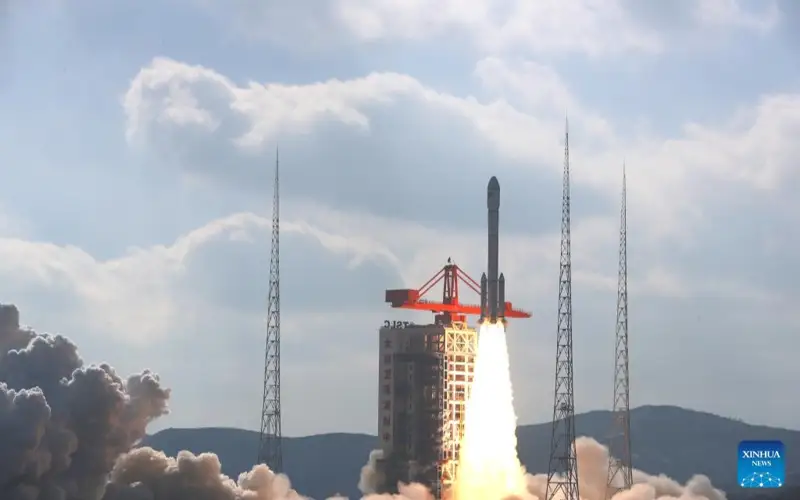 China successfully launches new satellite group