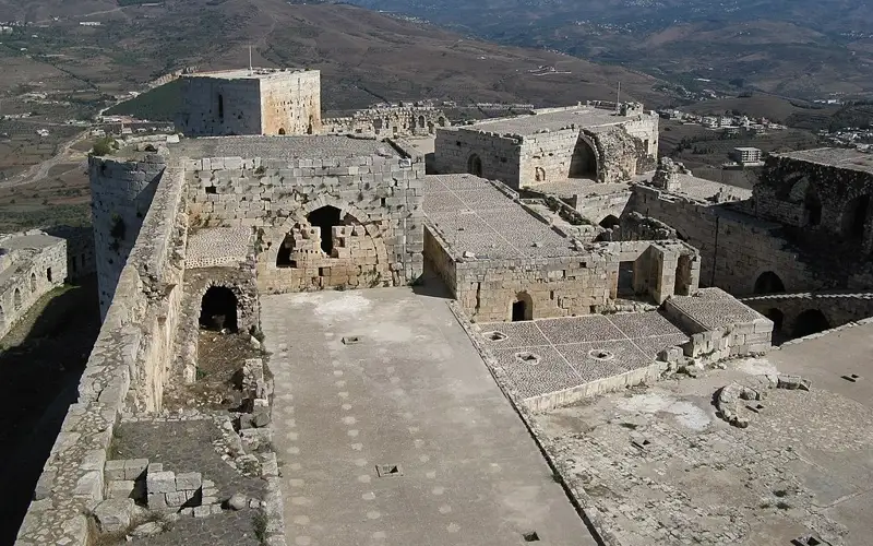 Повстанцы наступают на Хомс, соседи Сирии закрывают границы