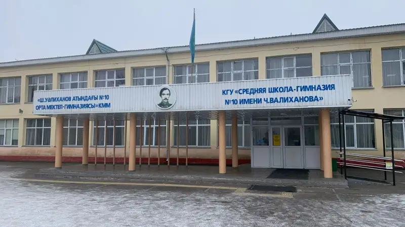Taldyqorǵanda oqýshylardy ulttyq taǵamdarmen qarsy alatyn mektep