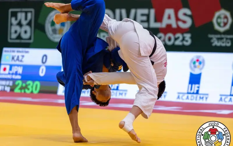 Казахстанский дзюдоист вышел в финальный блок турнира серии Grand Slam в Токио