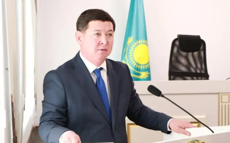 Достанбек Есжанов