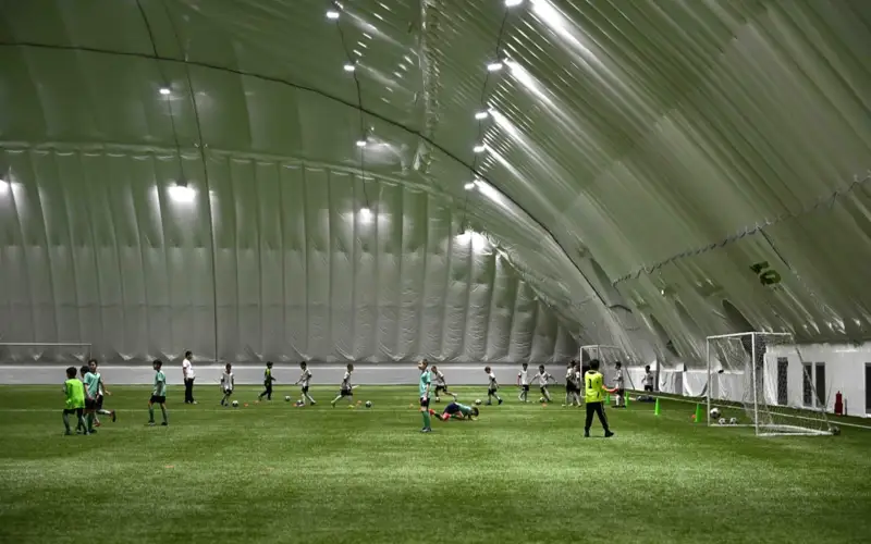  Касым-Жомарт Токаев посетил детскую футбольную академию