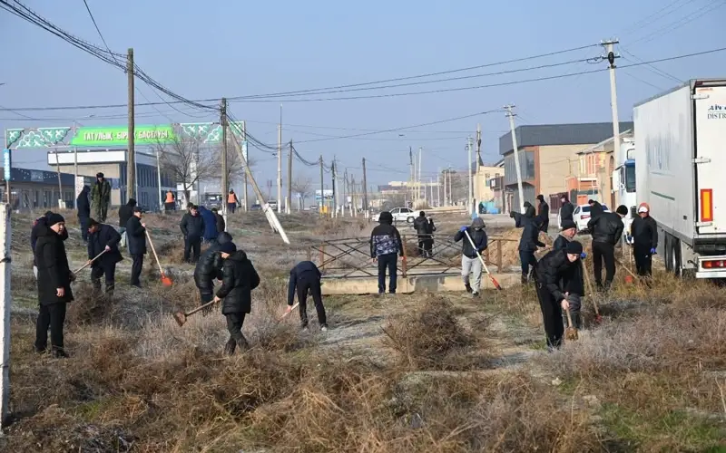 «Таза Қазақстан»: в Жетысае прошел общегородской субботник