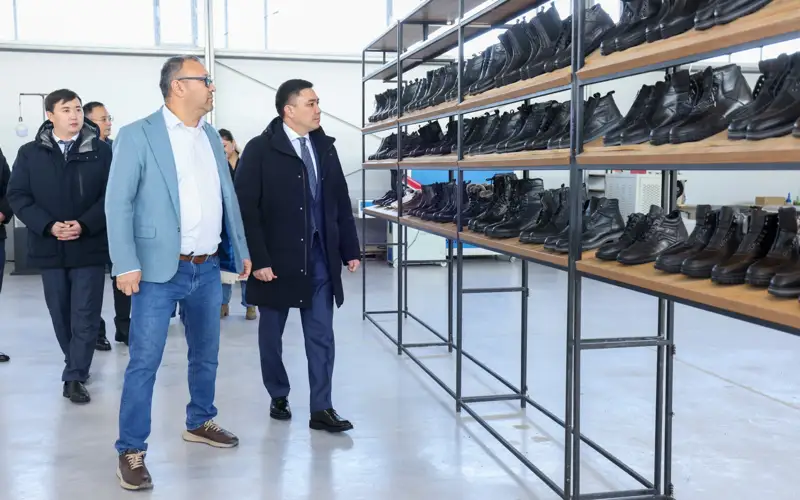 Тетради, носки и обувь — три новых предприятия открыли в СЭЗ «Оңтүстік» в Шымкенте