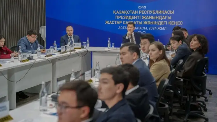 Astanada QR Prezıdenti janyndaǵy Jastar saıasaty jónindegi keńestiń kezekti otyrysy ótti