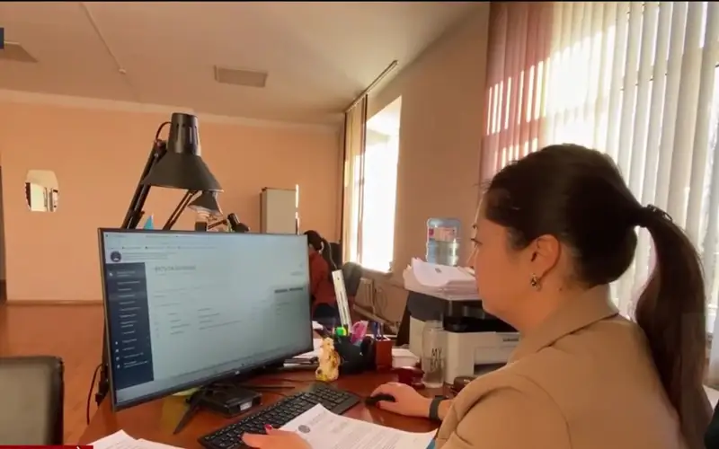 В области Жетысу в системе правосудия работает робот-судебный исполнитель