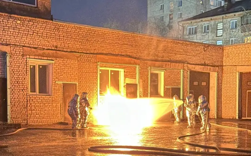850 человек эвакуировали из зданий из-за возгорания газа в Павлодаре